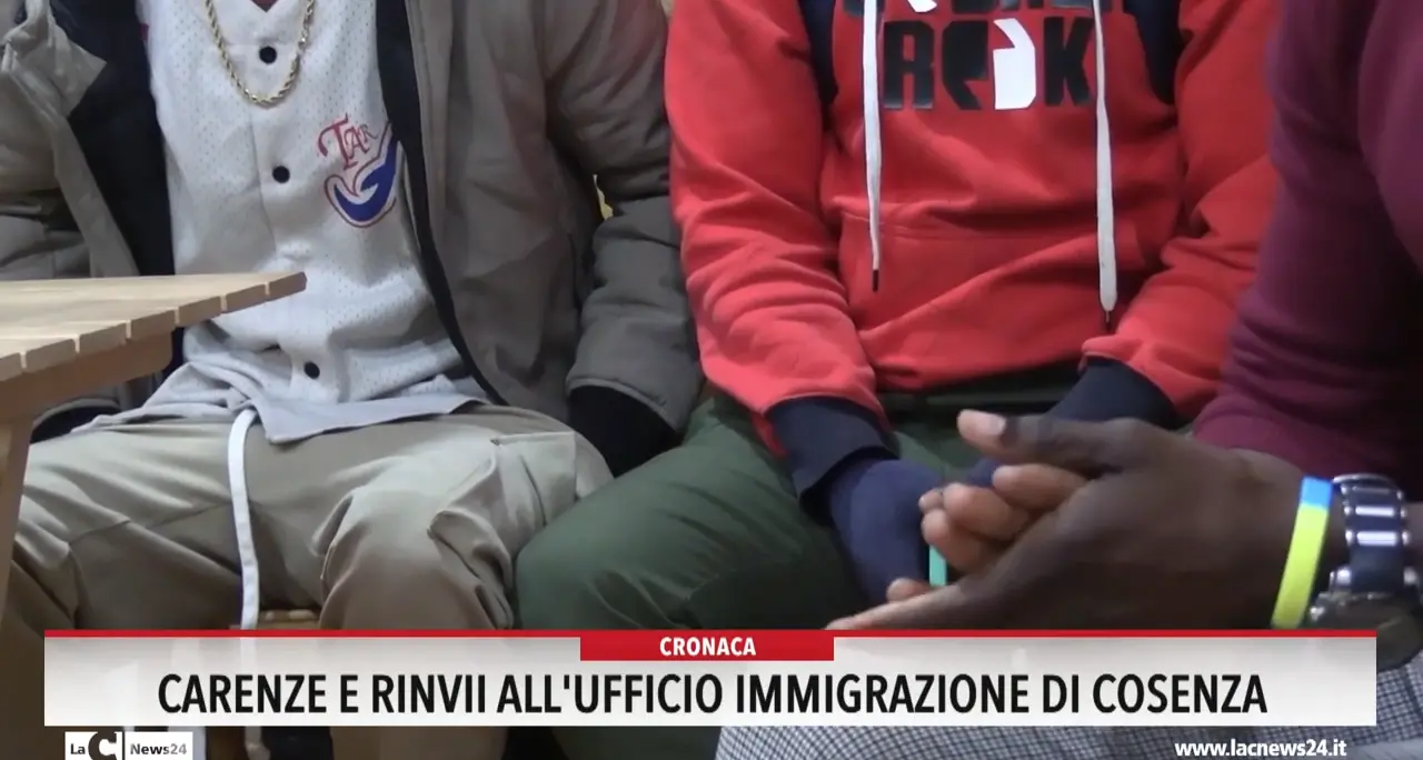 Carenze e rinvii all'ufficio immigrazione di Cosenza