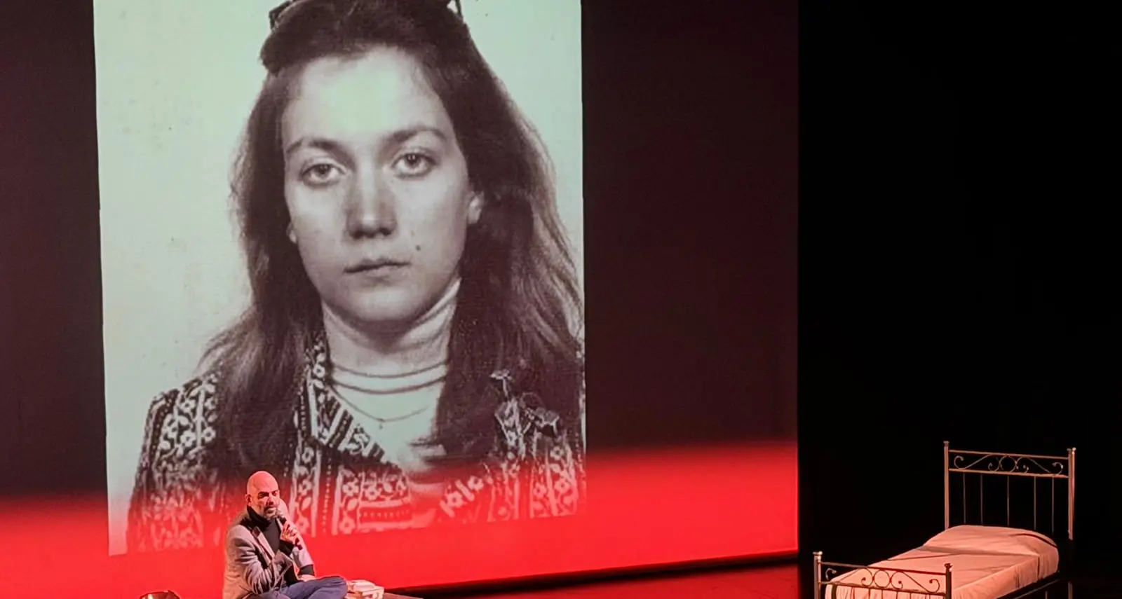 Saviano incanta l’Unical con “L’amore mio non muore”: «Questa storia mostra tutti i colori del Sentimento»