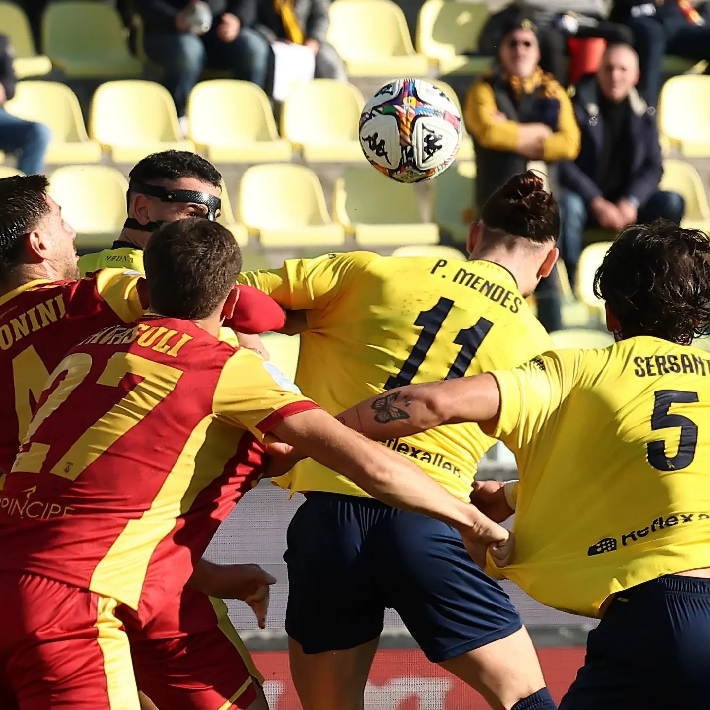 Festa giallorossa a Modena, il Catanzaro torna con 3 punti d’oro: i gol di Antonini e Pittarello valgono il definitivo 2 a 1