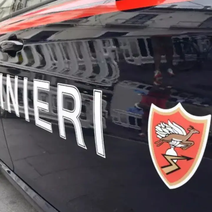 Ennesima intimidazione a Lamezia, tanica di benzina davanti a un negozio: è emergenza racket\n