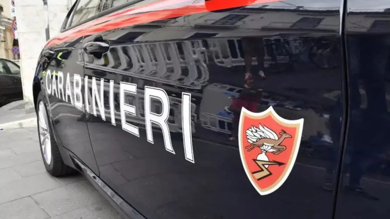 Ennesima intimidazione a Lamezia, tanica di benzina davanti a un negozio: è emergenza racket\n