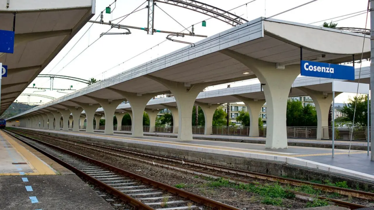 Trasporti a Natale, Incarnato:\u00A0«Il ministro Salvini non può ignorare\u00A0il\u00A0rincaro dei prezzi di Trenitalia»\n