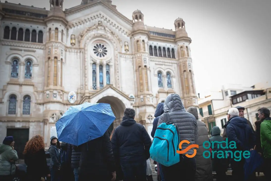 Onda Orange: un trekking urbano tra le potenzialità turistiche di Reggio\n