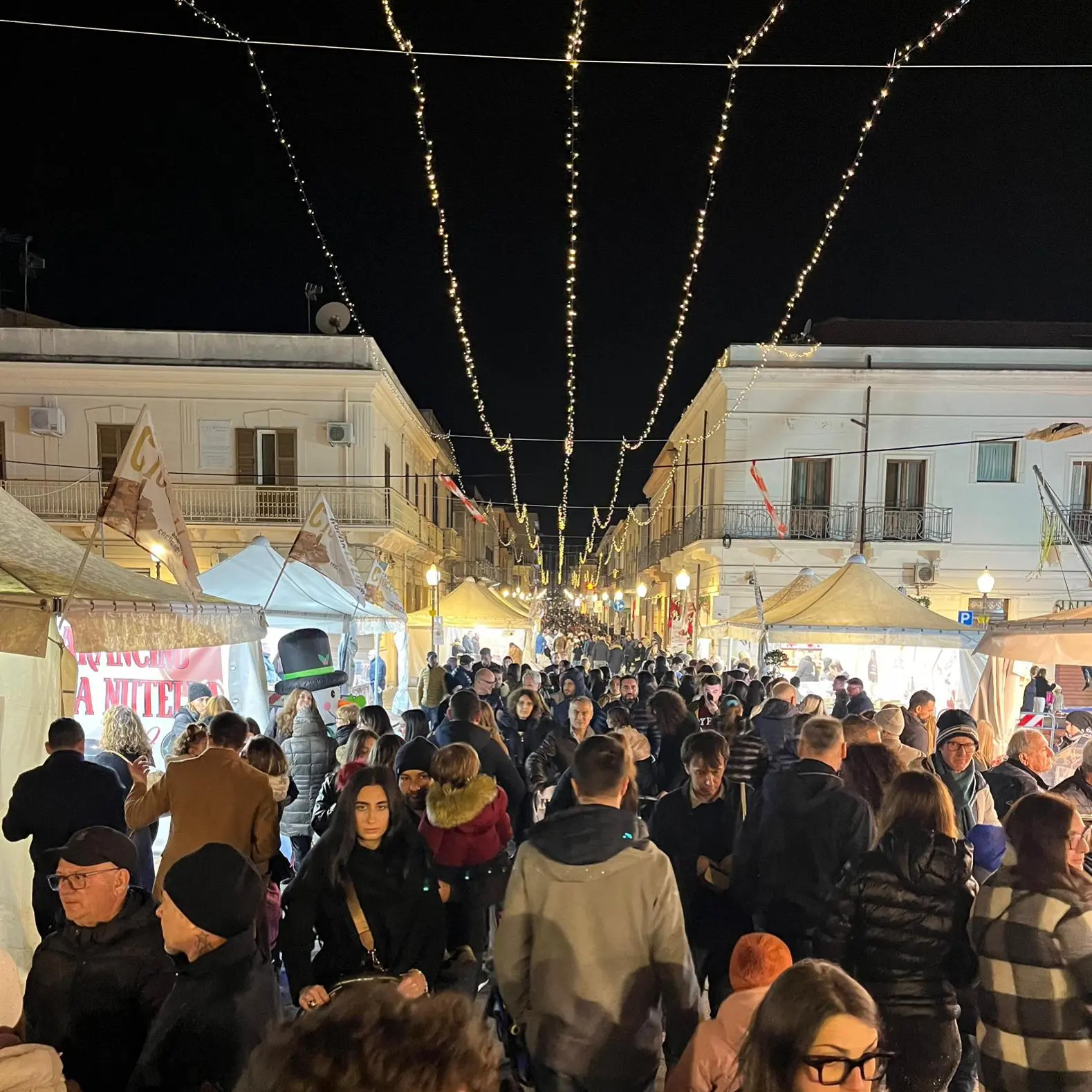 Palmi,\u00A0successo per la Festa del Cioccolato, l’evento\u00A0nel cuore della città\n