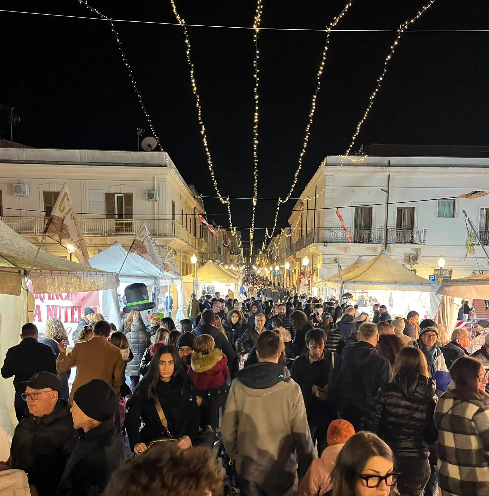 Palmi,\u00A0successo per la Festa del Cioccolato, l’evento\u00A0nel cuore della città\n