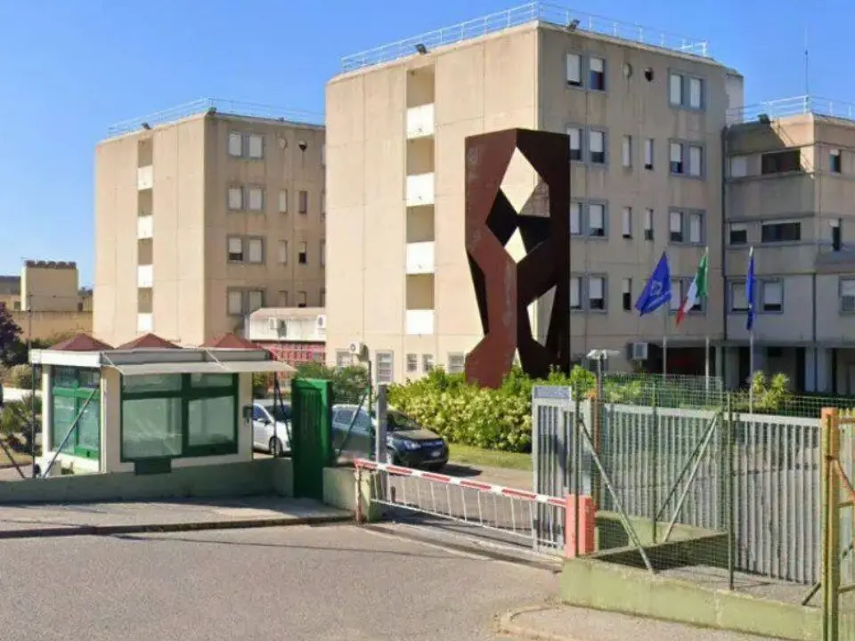 Rossano, altro sequestro in carcere. Stavolta rinvenuto un plico con 300 grammi di hashish