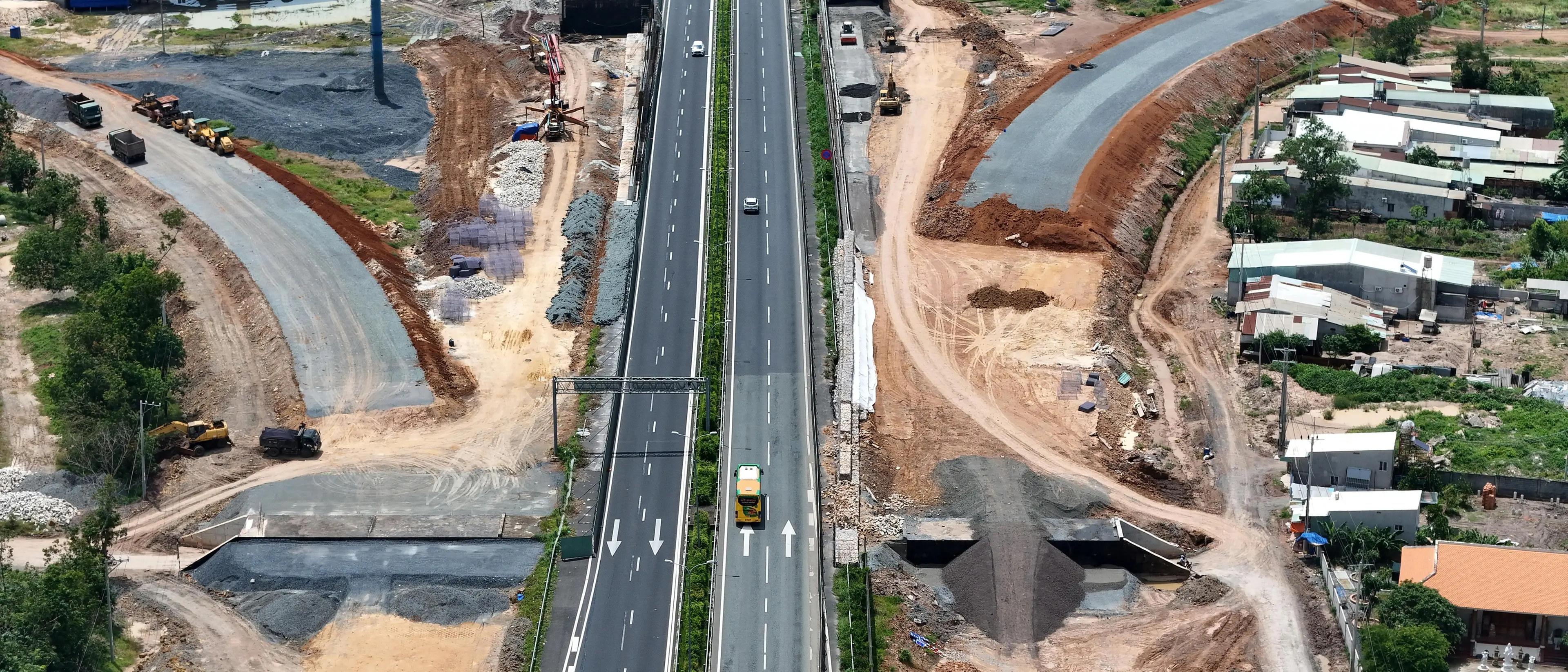 Crescono i costi, si fermano i cantieri: in Calabria 657 opere a rischio per 1,5 miliardi\n