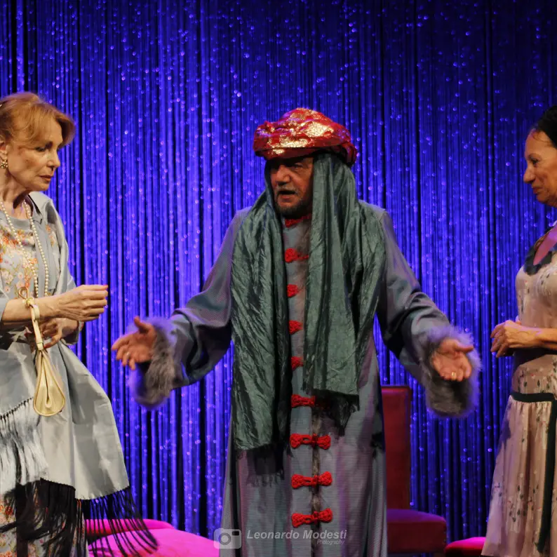 Il ritorno dell’Impresario delle Smirne: la versione di Lerici con Savoia e Bianco arriva a Vibo Valentia\n