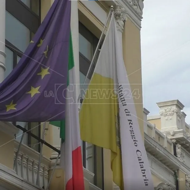 Reggio,\u00A0firmata la preintesa del Contratto Collettivo Decentrato Integrativo\u00A0della Metrocity\n