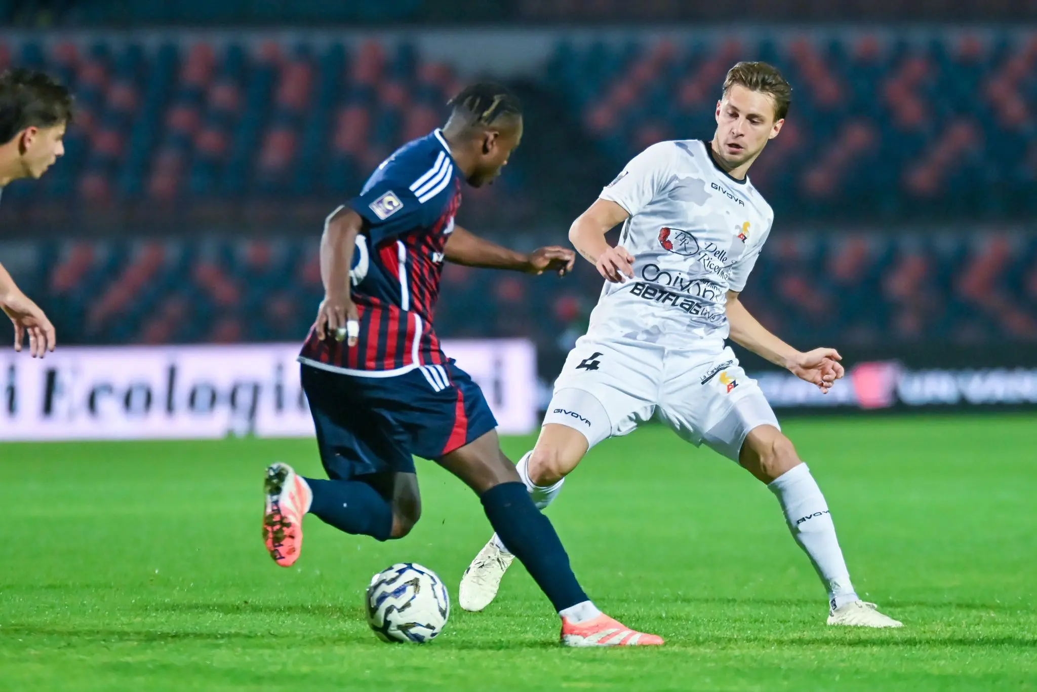 Cosenza, occhio al giallo: anche Kouan e Ricciardi in diffida