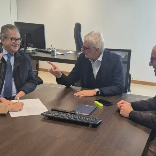 Depurazione all’Angitola, si parte con il primo cantierie. Daffinà: «Reperite risorse per tutti i Comuni dell’area»\n