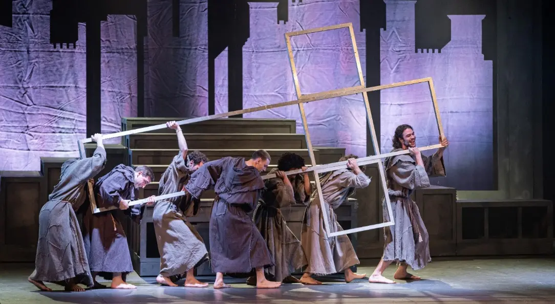 Forza venite gente, fa tappa a Crotone il musical che racconta con forza e poesia la storia di San Francesco d’Assisi\n