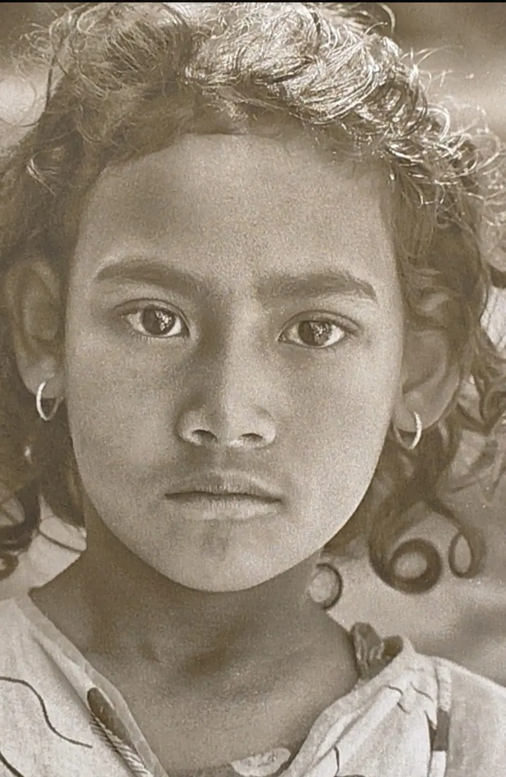 «Chiamatemi Marmellata», alla Galleria di Palazzo San Giorgio lo sguardo di Tanino Todaro sull’infanzia nel mondo\n
