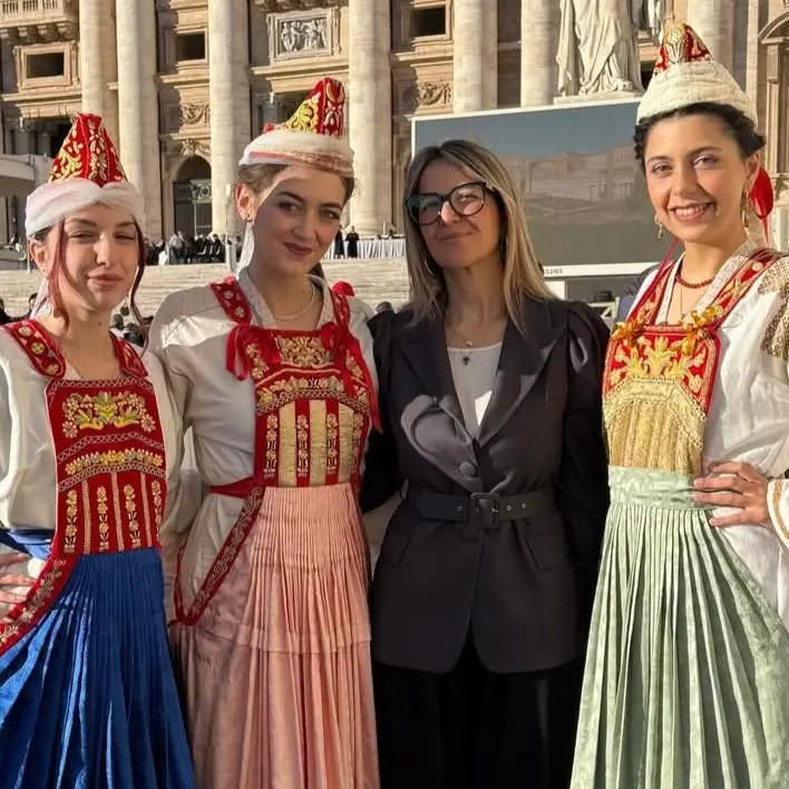 Caraffa di Catanzaro protagonista in Vaticano: una delegazione arbëreshë Incontra il Santo Padre\n