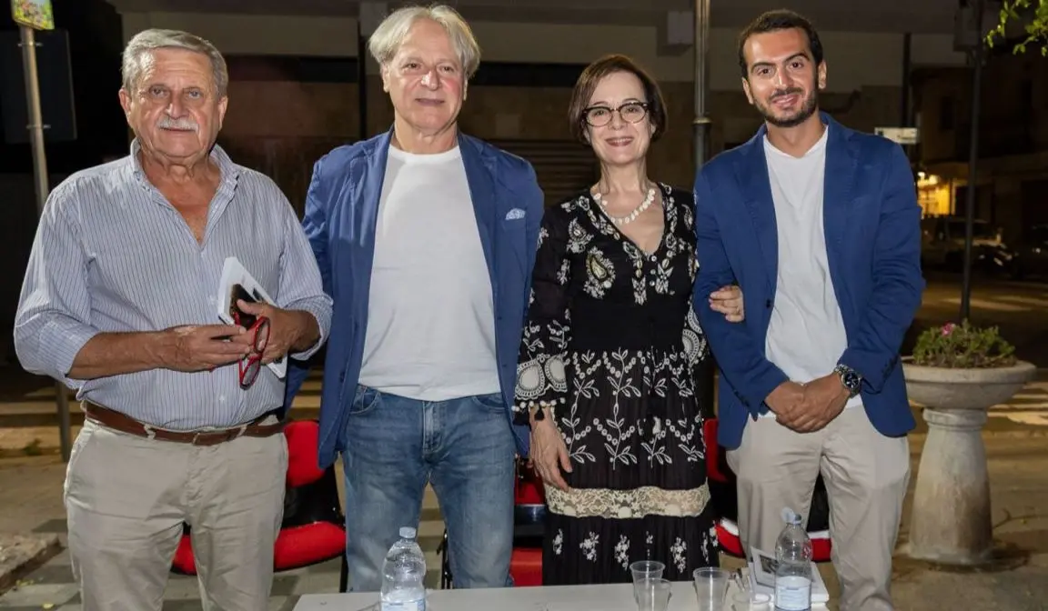 Letteratura e Natale: l’autore Michele Petullà torna a Parghelia con il suo nuovo libro\n