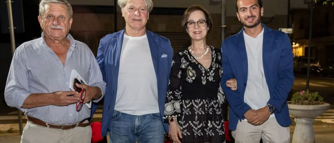 Letteratura e Natale: l’autore Michele Petullà torna a Parghelia con il suo nuovo libro\n