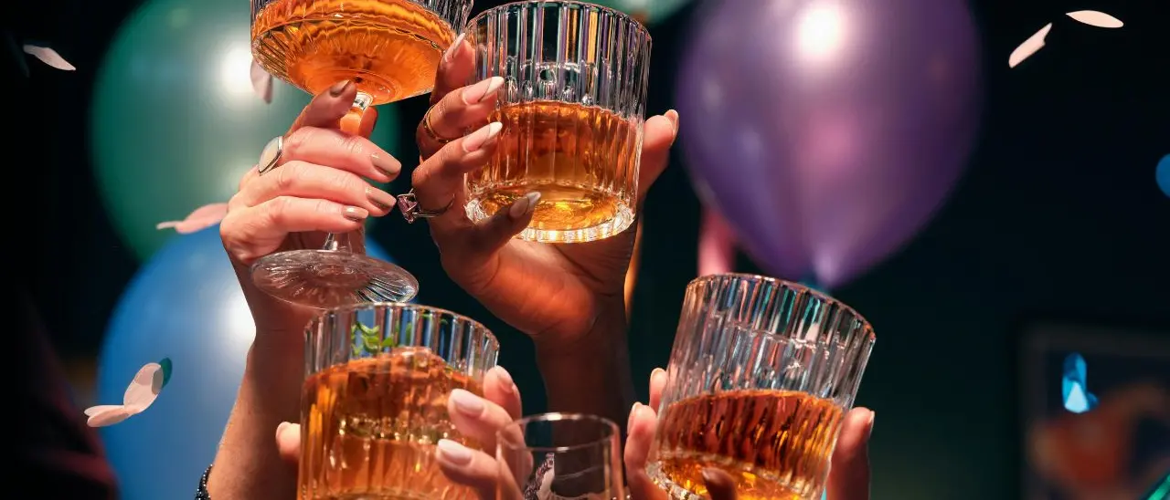 ’Ndrangheta,\u00A0da un bancone sul lungomare al monopolio della movida:\u00A0la scalata della cosca Megna nei locali della “Crotone bene”\n