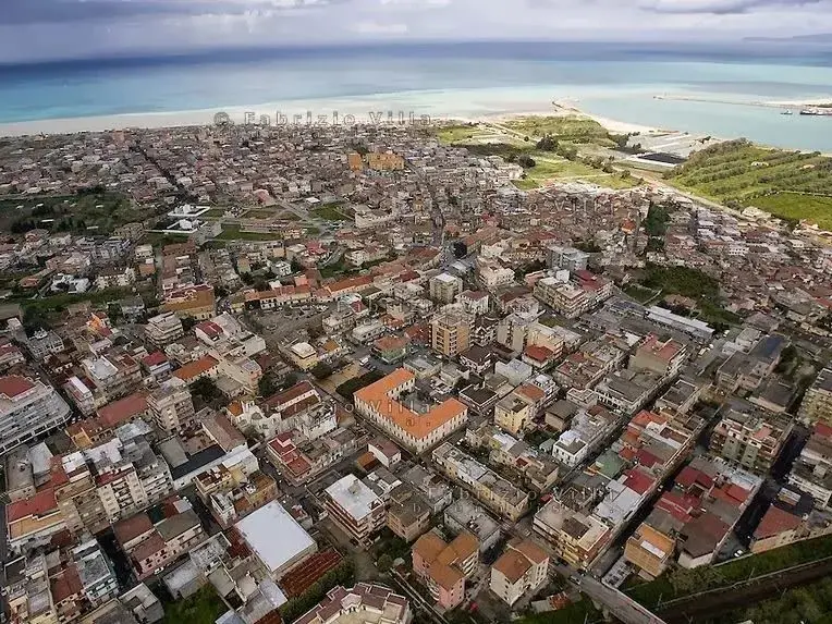 Furti in attività commerciali di Gioia Tauro, i proprietari: «Denunciate e non acquistate da canali sospetti»