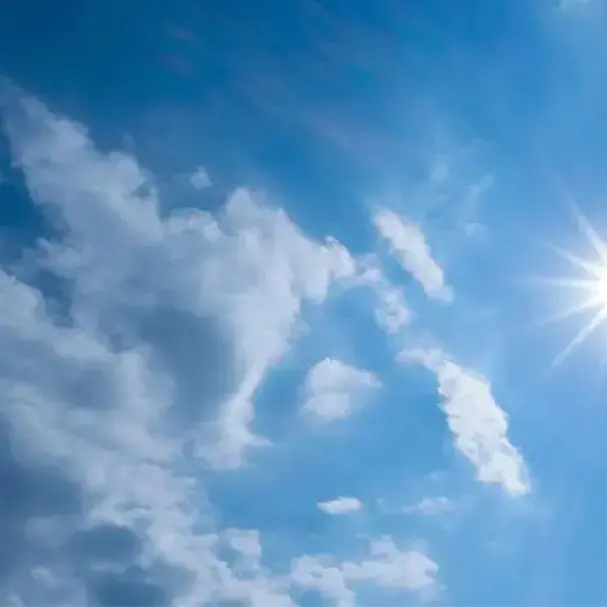 Sole e cieli sereni in Calabria nei prossimi giorni: nessun rischio di pioggia (ma non per molto)\n