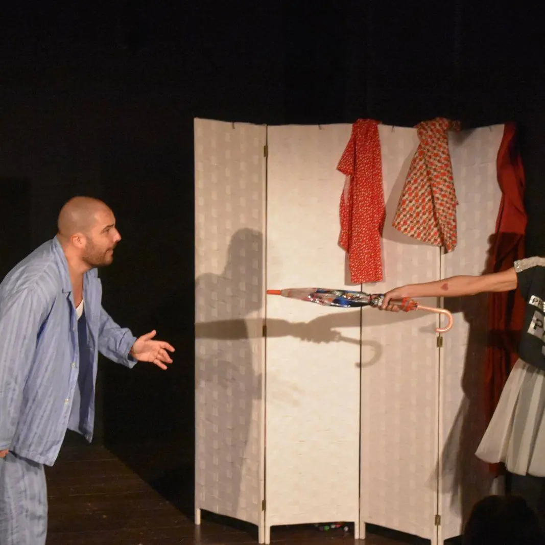 Due solitudini che imparano ad accettarsi: “Elisabetta e Limone” sbarca al Teatro Primo di Villa San Giovanni\n