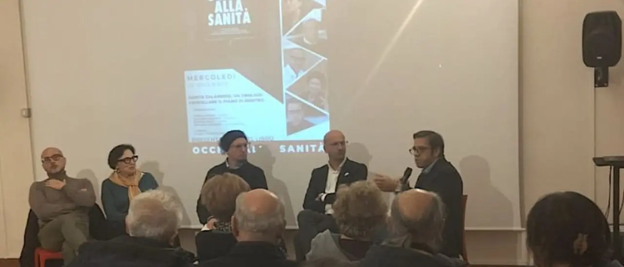 Lamezia Terme, presentato il libro \"Occhiu alla sanità\": «Dopo 15 anni di fallimento della misura, il governo cancelli il Piano di rientro»\n