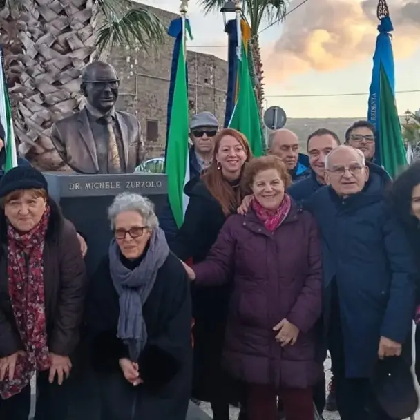 Pantelleria ricorda il dottor Michele Zurzolo, svelato il busto del medico originario di Cittanova\n