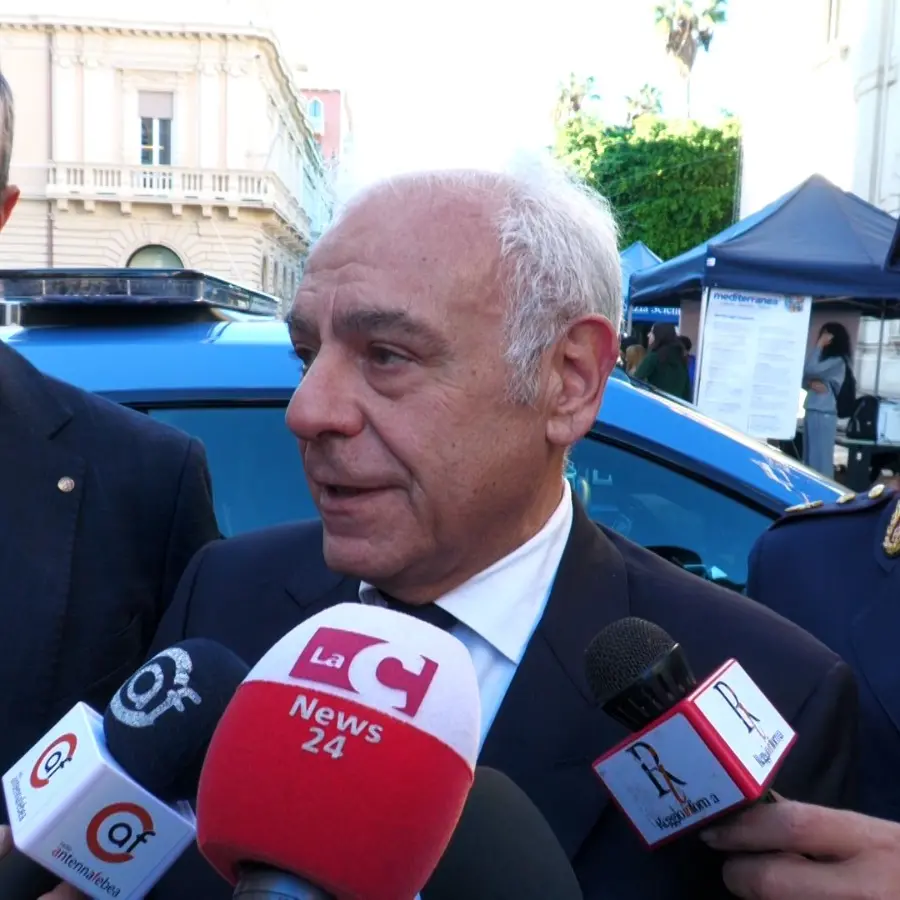 «La cultura è il nostro punto di svolta»: il Questore La Rosa \"accende\" il Natale con il Concerto della Polizia di Stato\n