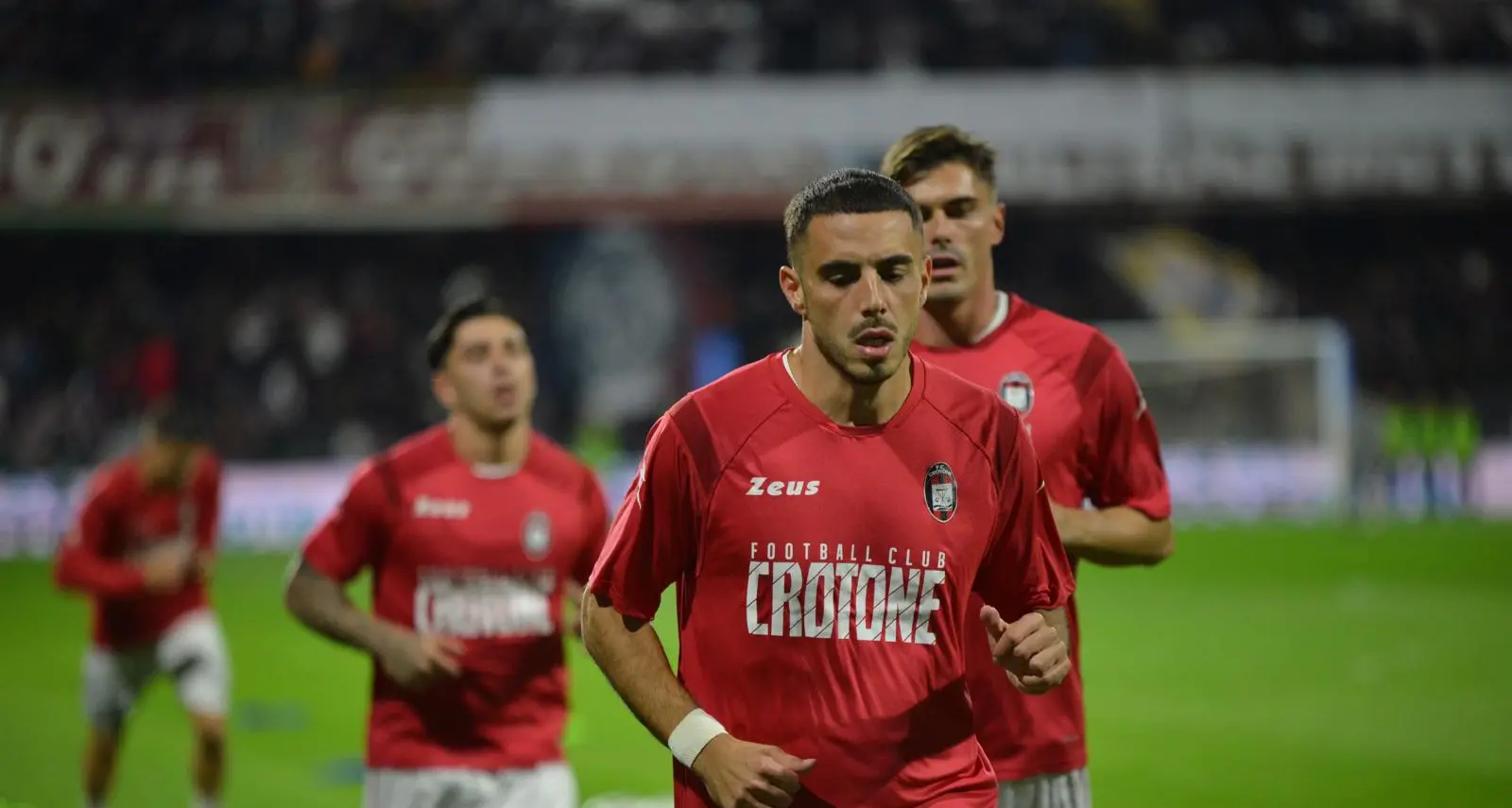 Crotone eliminato dalla Coppa Italia: scattano il ritiro e il silenzio stampa\n