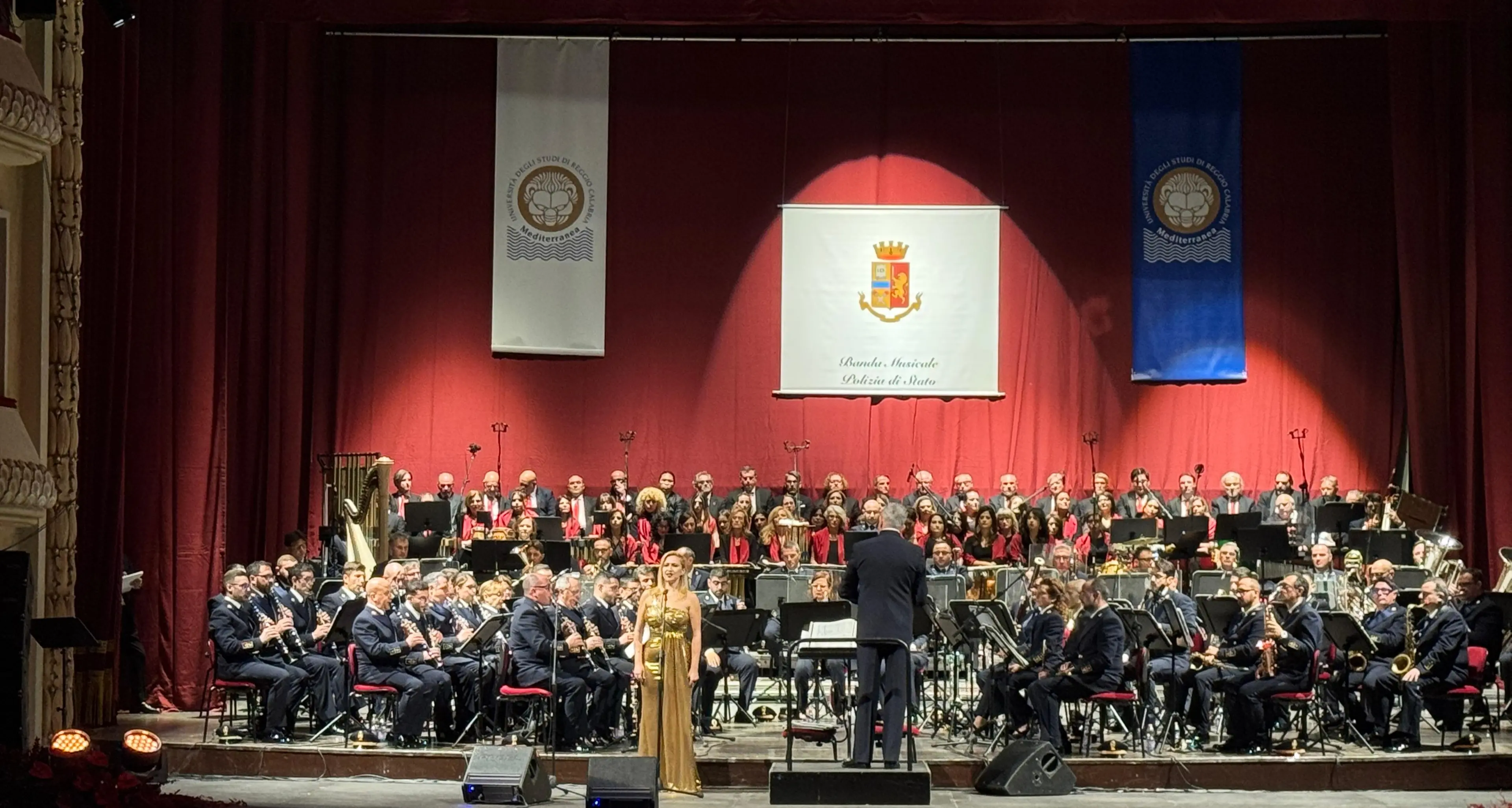 Al Teatro Cilea una serata di musica, cultura e legalità: la Banda della Polizia di Stato in concerto a Reggio Calabria –\u00A0FOTO e VIDEO\n