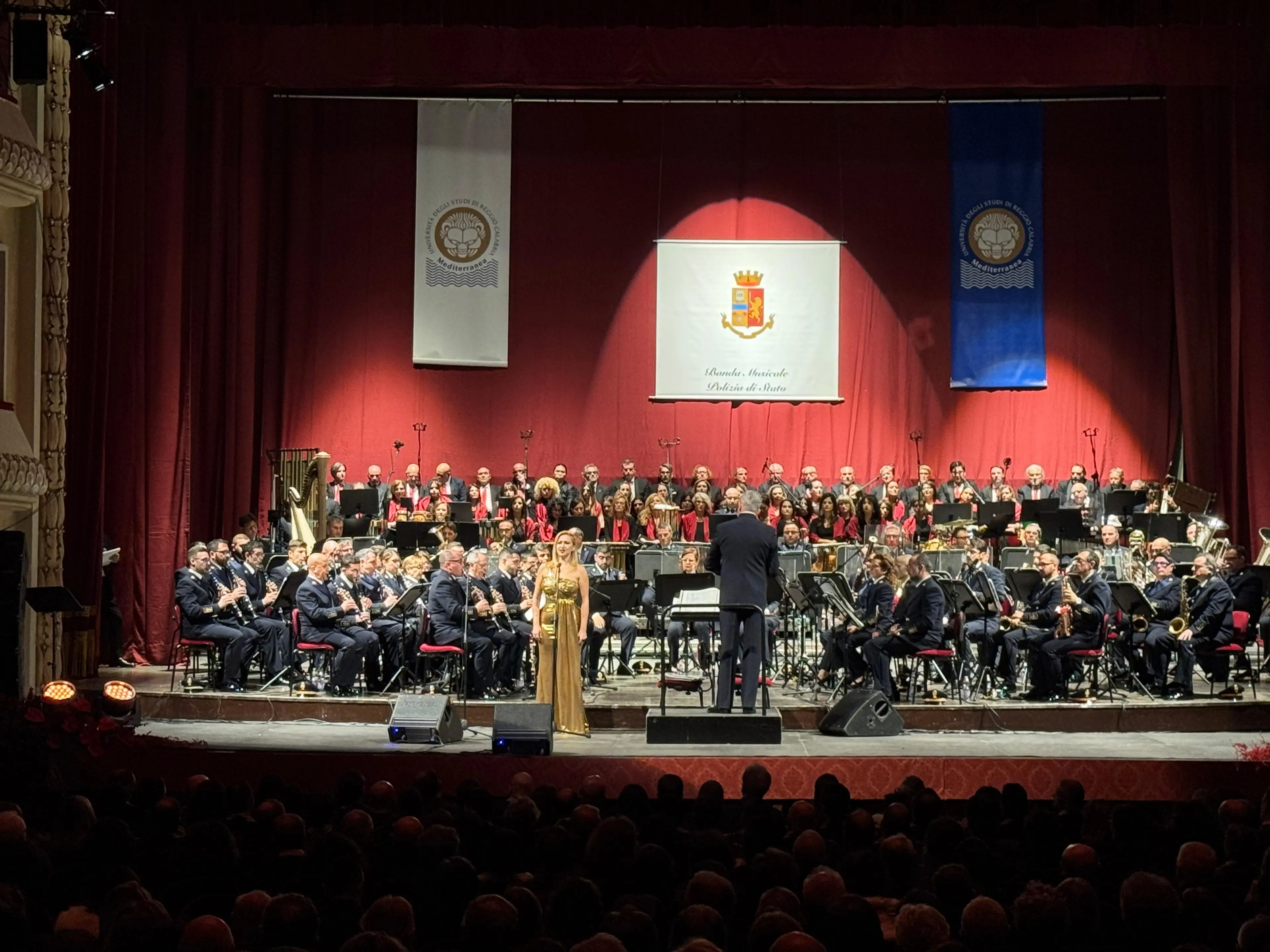 Al Teatro Cilea una serata di musica, cultura e legalità: la Banda della Polizia di Stato in concerto a Reggio Calabria –\u00A0FOTO e VIDEO\n