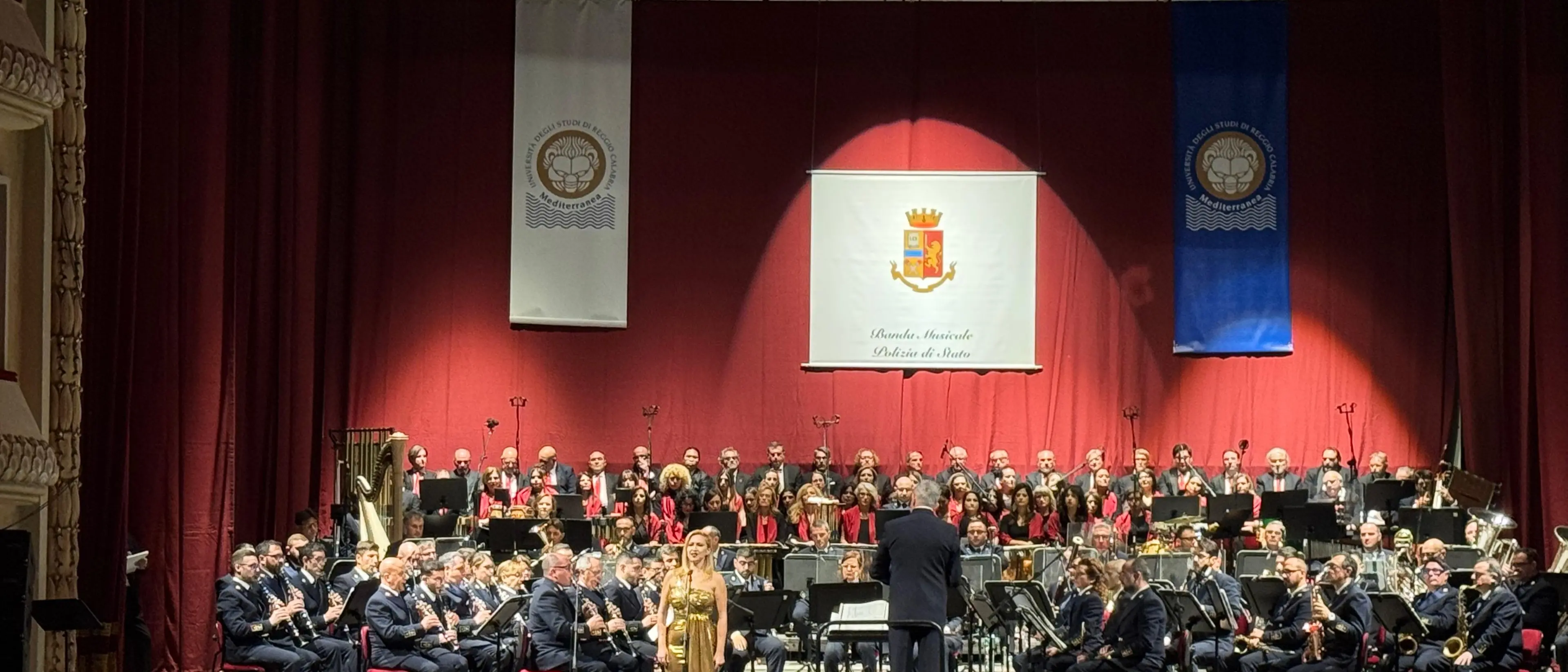 Al Teatro Cilea una serata di musica, cultura e legalità: la Banda della Polizia di Stato in concerto a Reggio Calabria –\u00A0FOTO e VIDEO\n