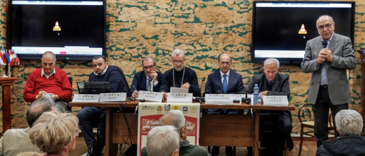 Sanità, Ali di Vibonesità fa il punto dopo il vertice in Regione ma i commissari Asp non si presentano: «Assenza discutibile»\n