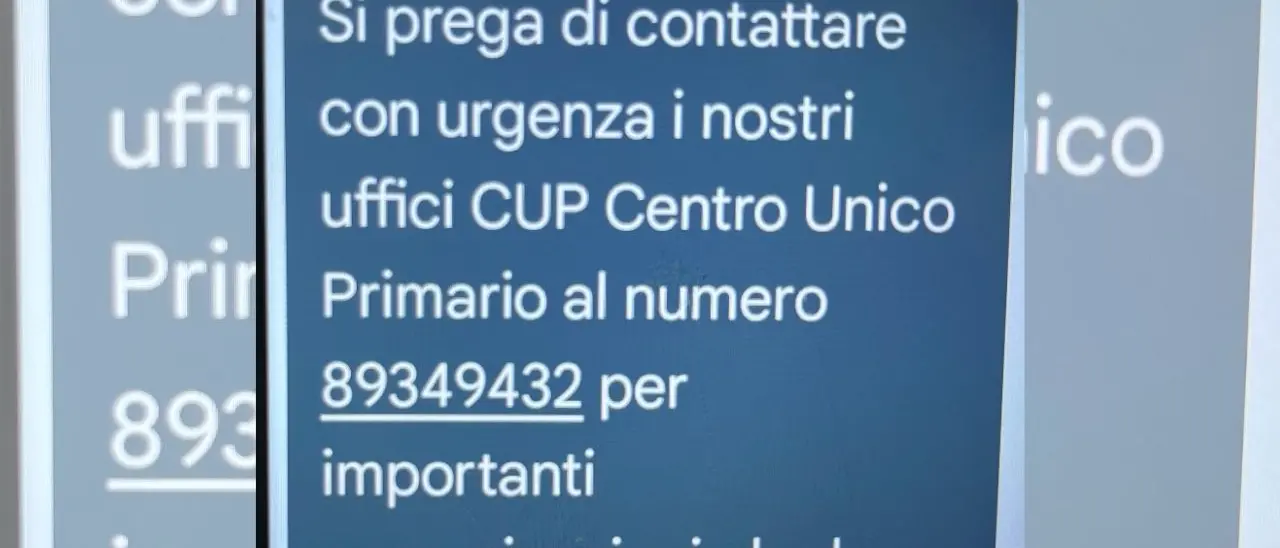 “Contattare con urgenza i nostri Cup”, ma è una truffa. L’Asp di Crotone: «Sono numeri a pagamento, denunciate»\n