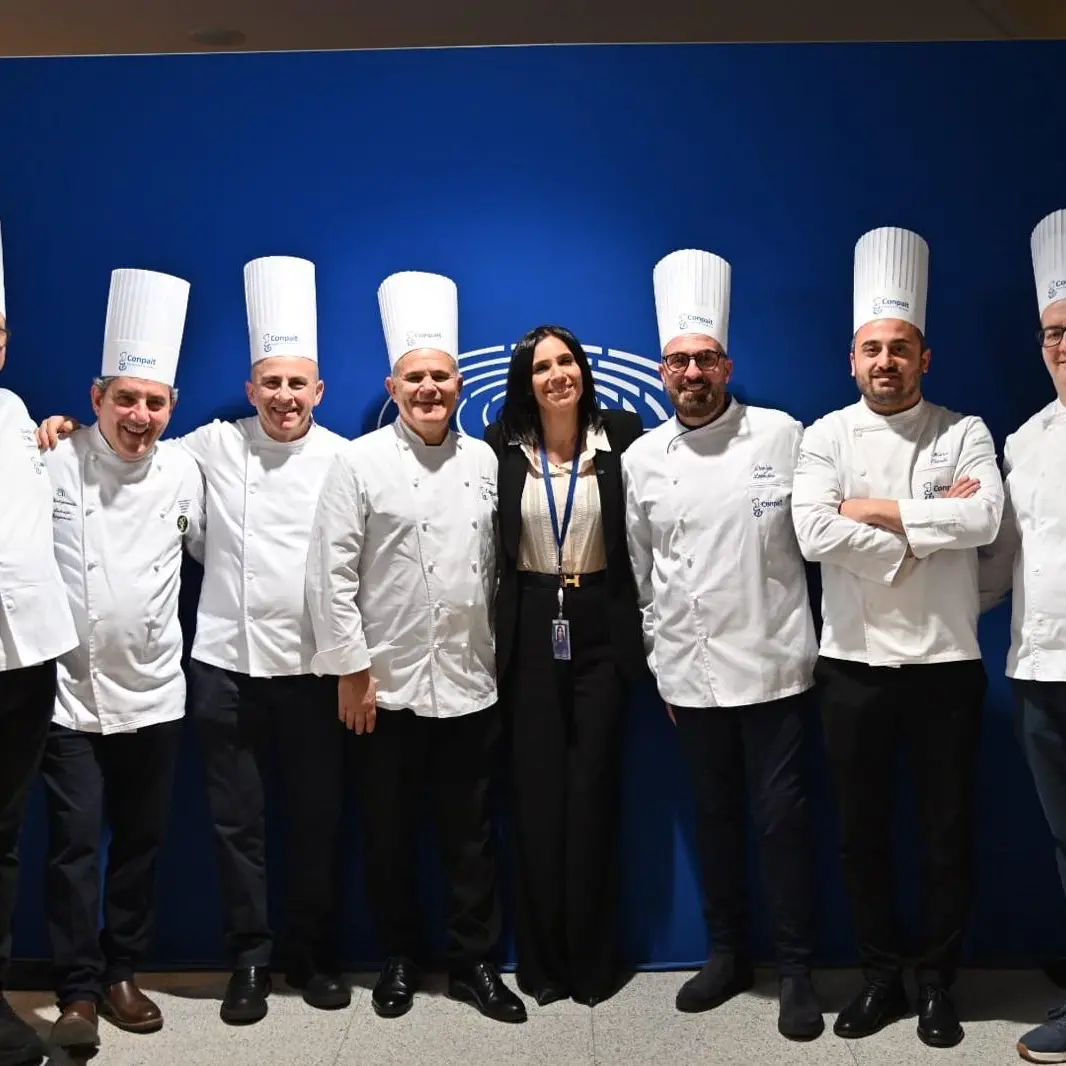 Il gusto della Calabria conquista Bruxelles: Conpait protagonista all’Europarlamento con le eccellenze dolciarie regionali\n