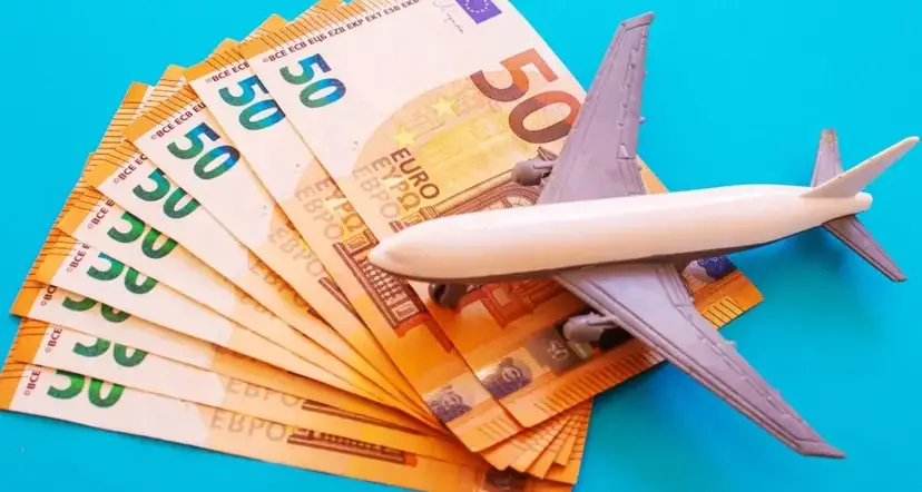 Biglietti troppo cari per volare da Milano a Lamezia, c’è la soluzione: con lo scalo a Bratislava il volo costa un quinto