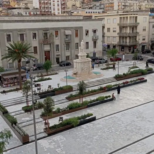 Reggio, il salto con l’asta arriva in piazza De Nava\n