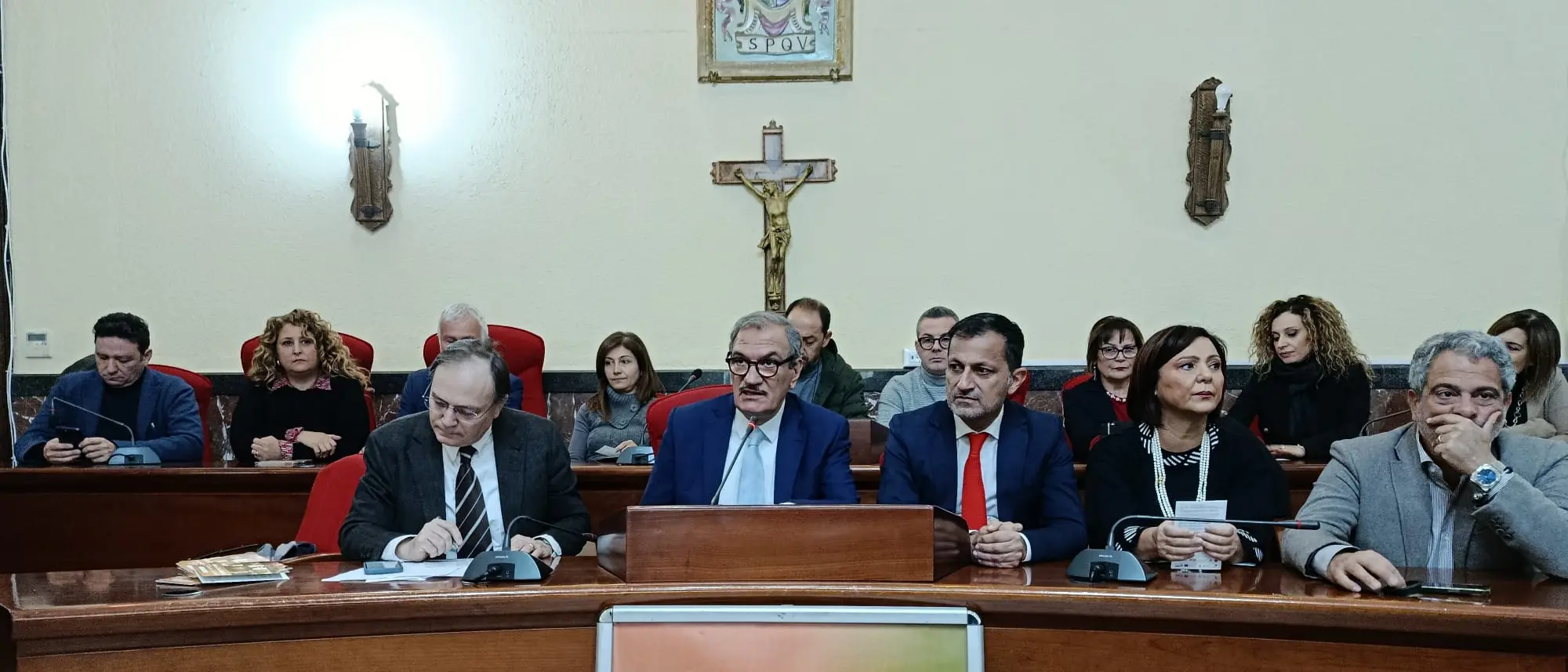 «Il nuovo teatro di Vibo è un dono alla città»: le lacrime di Romeo nel giorno atteso da oltre 20\u00A0anni. Ecco il primo cartellone\n