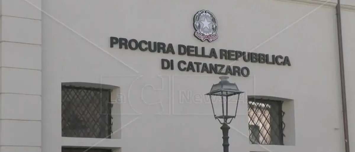 ’Ndrangheta a Catanzaro, clan dei Gaglianesi nel mirino della Dda: chiesto il processo per 54 persone\u00A0- NOMI\n