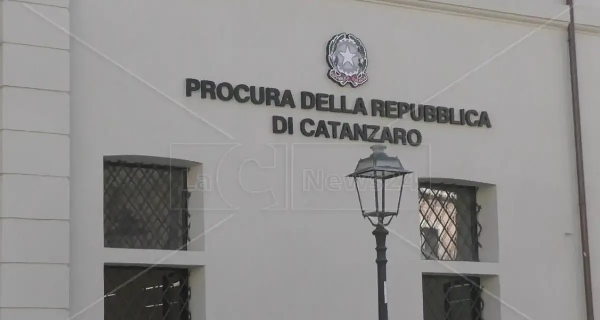 Bimbo investito a Borgia, la Procura di Catanzaro ha aperto un fascicolo d’indagine: sequestrata l’auto\n