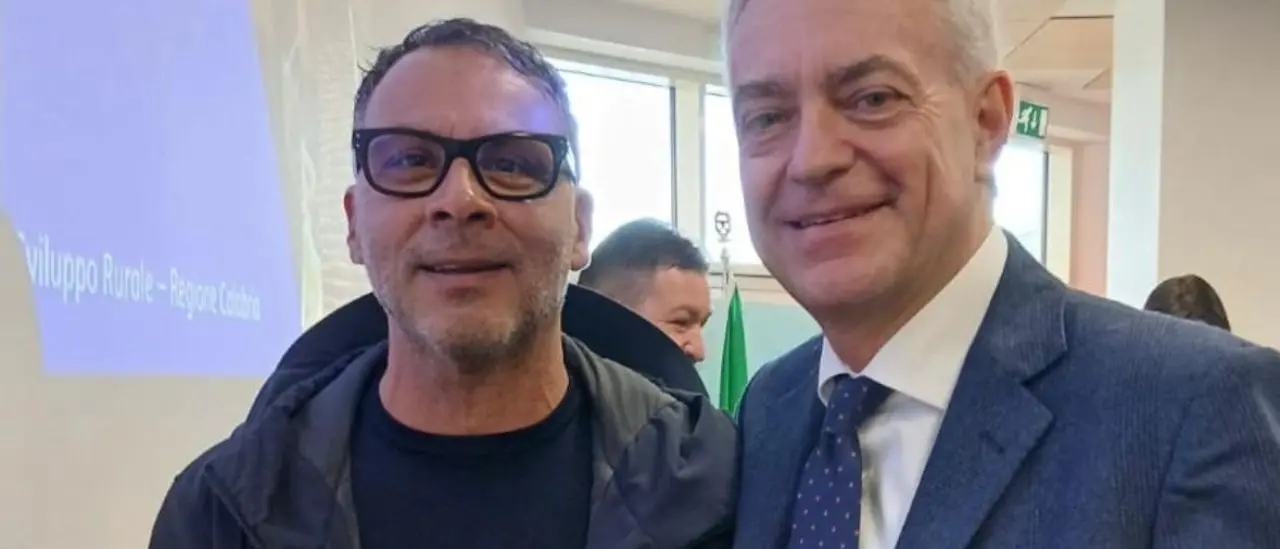 Soriano, 150mila euro per l'estensione della rete idrica nella zona industriale: il sindaco firma la convenzione in Regione\n