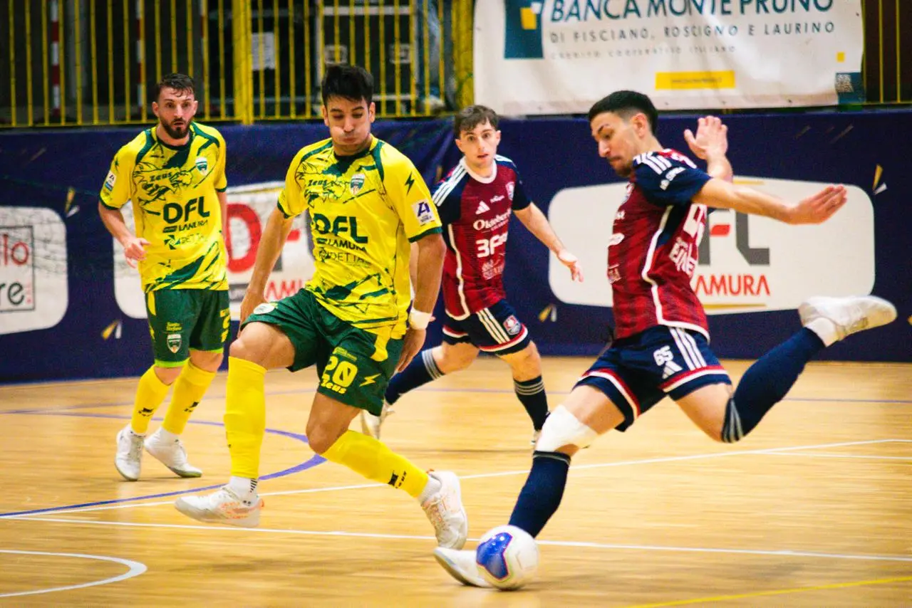 Futsal, la Pirossigeno Cosenza lotta ma non basta: il Sala Consilina vince 2-1\n