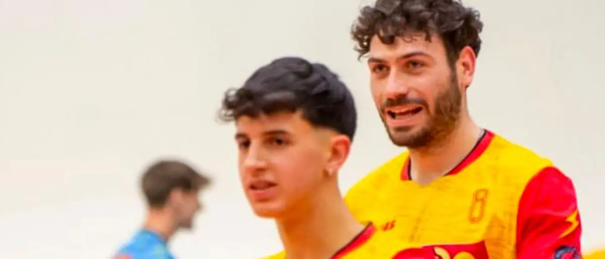 La pallavolo rinasce a Cosenza: una squadra di ragazzi per ripartire\n