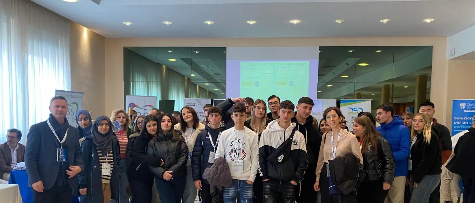 Gli studenti dell’Ipsia di Castrovillari al Congresso Odontolevante\n