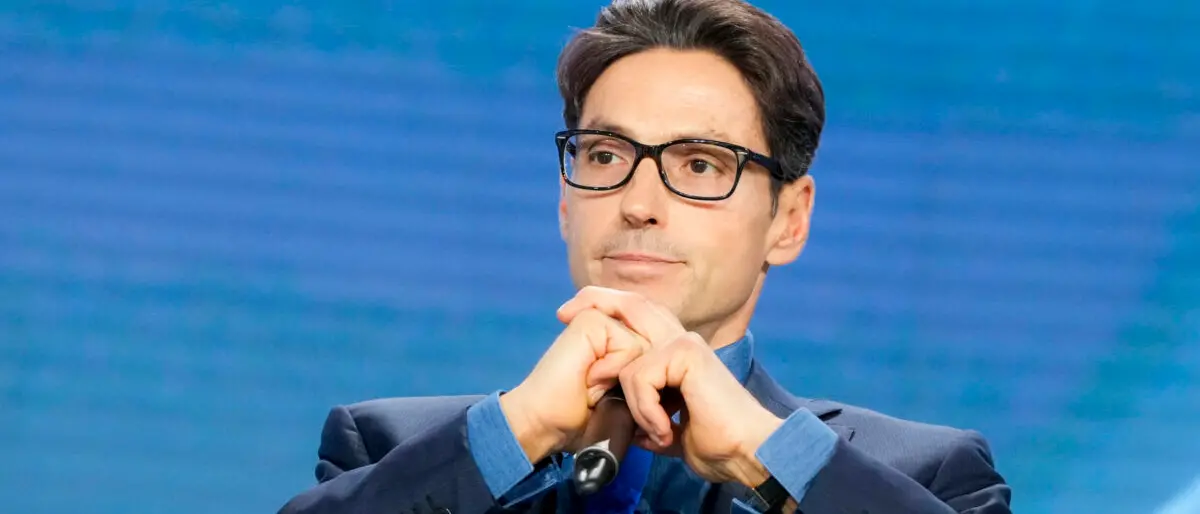 Ma quale Occhiuto, mentre i colonnelli di Forza Italia litigano Pier Silvio accarezza una pazza idea: e se la faccia nuova fosse la sua?\n