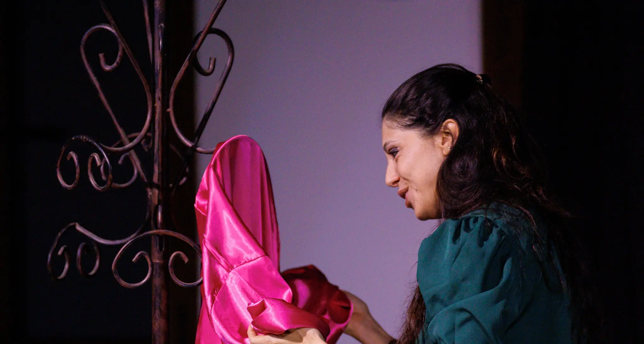 Domenica 14 dicembre allo Spazio Antigone di Reggio\u00A0in scena lo spettacolo teatrale “Ecuba. Il Sogno”\n