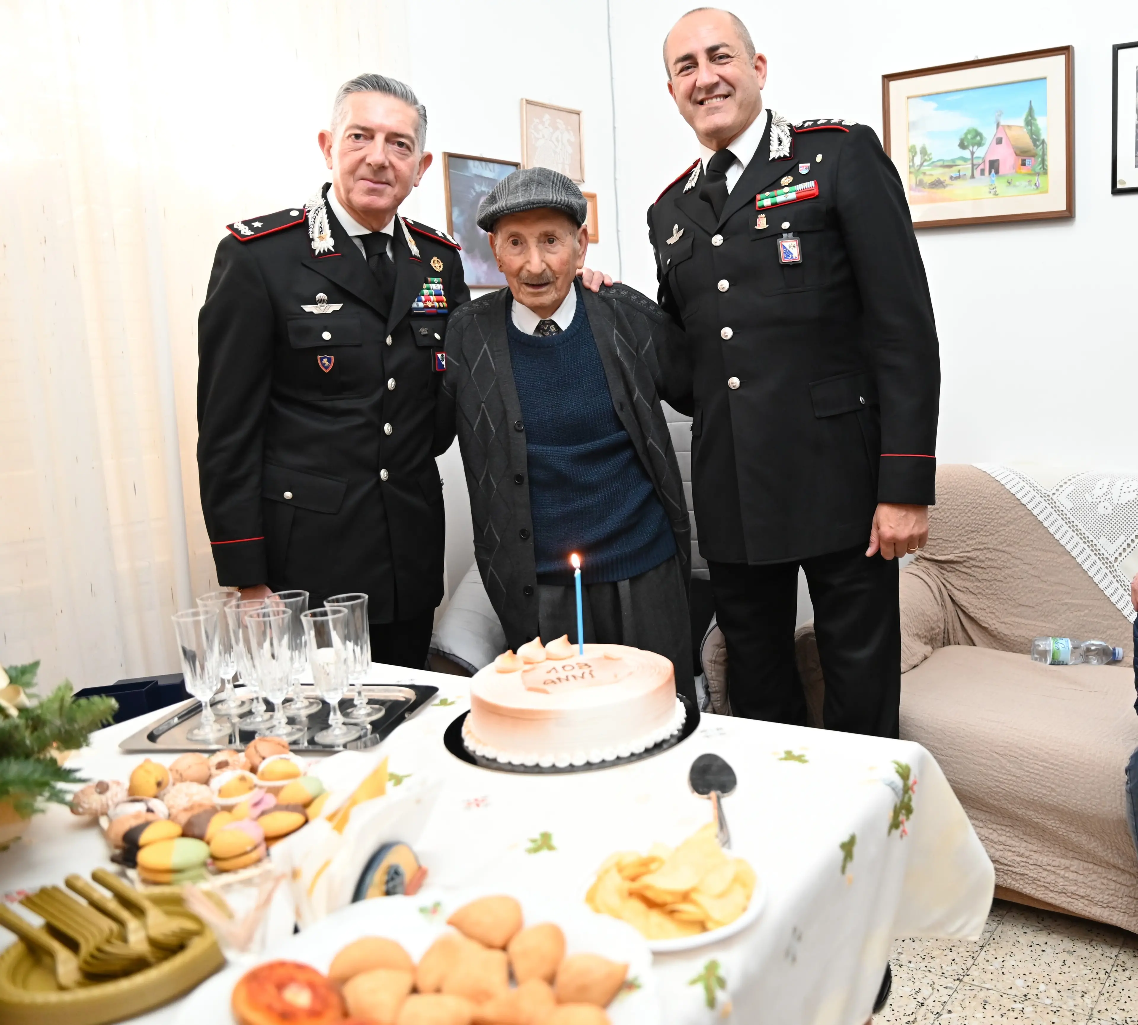 Marcellinara, l'Arma dei Carabinieri festeggia il 103° compleanno dell’appuntato Pasquale Caiola\n