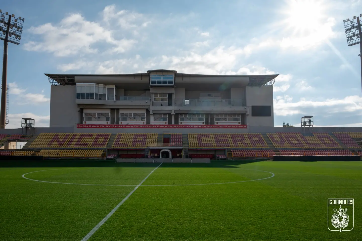 Il Catanzaro sfida l’Avellino al Ceravolo: squadre in campo. Tutti gli aggiornamenti\u00A0–\u00A0LIVE\n