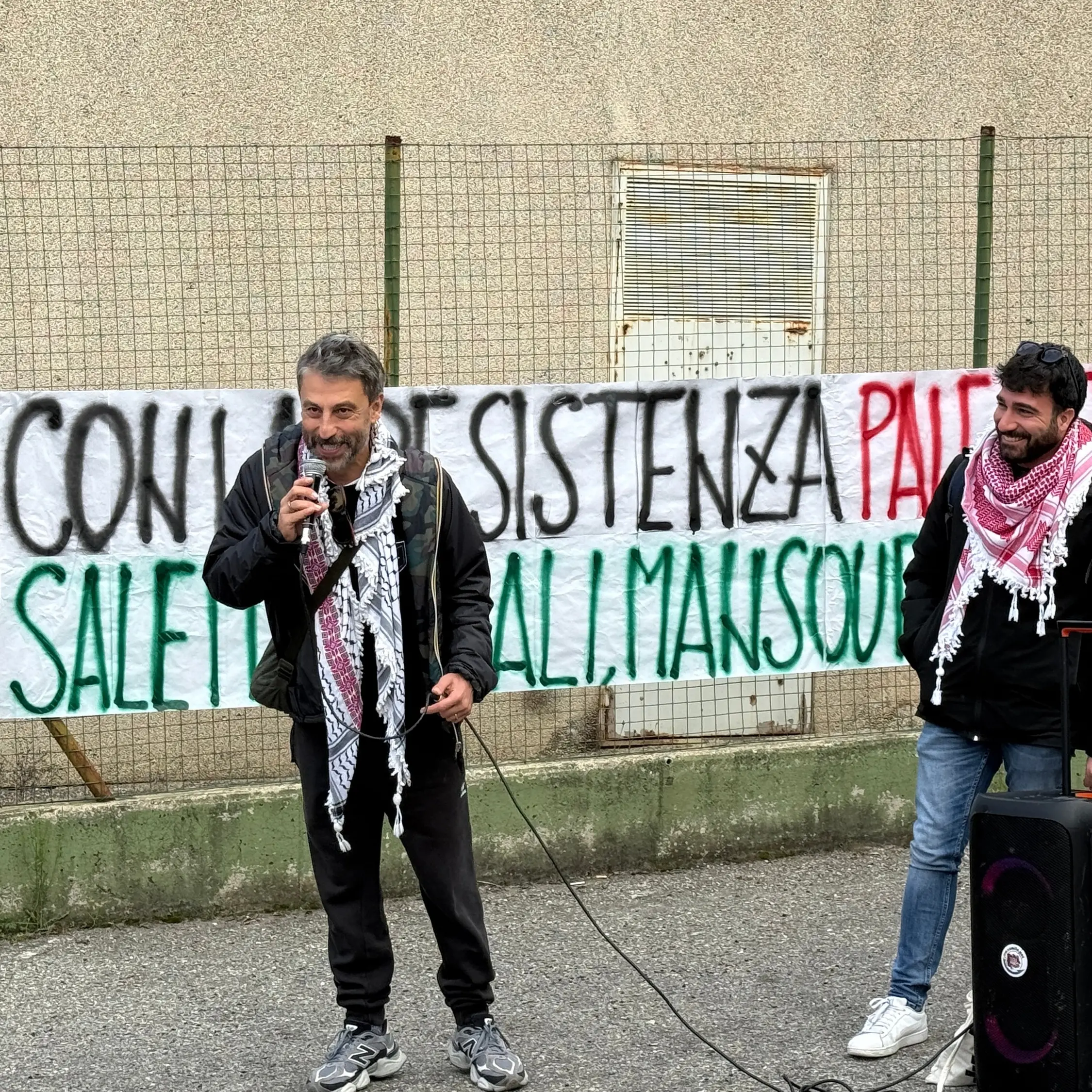 Sit-in davanti al carcere di Rossano: «Liberate Ahmad Salem»\n