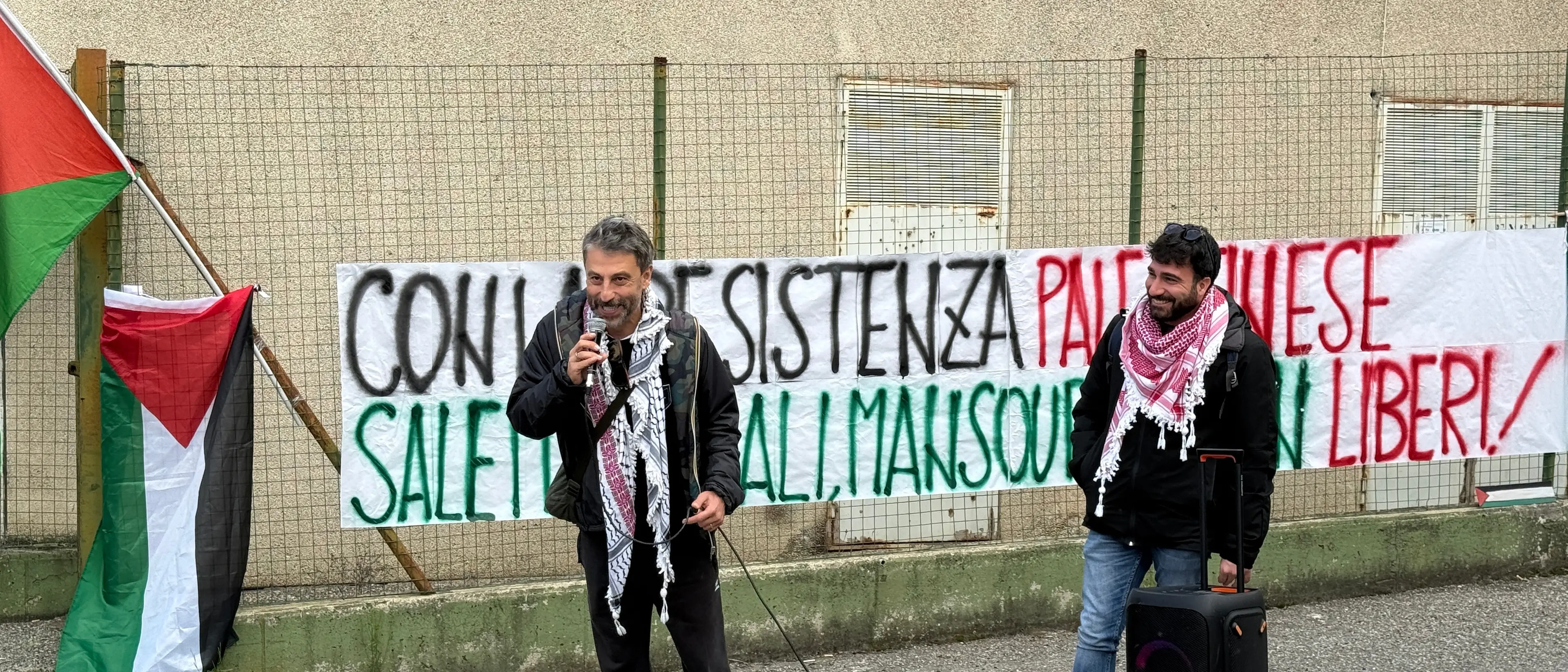 Sit-in davanti al carcere di Rossano: «Liberate Ahmad Salem»\n