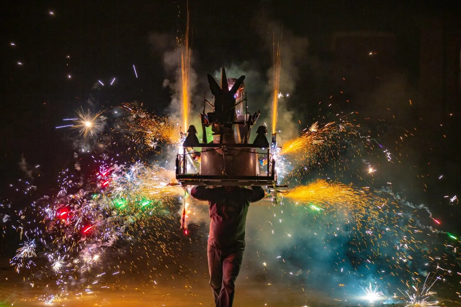 “U Bagagghjiaddhu” ad Amaroni: il cuore folkloristico\u00A0della festa di Santa Lucia\u00A0\n